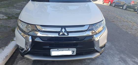 MITSUBISHI OUTLANDER 3.0 GT 4X4 V6 24V GASOLINA 4P AUTOMÁTICO